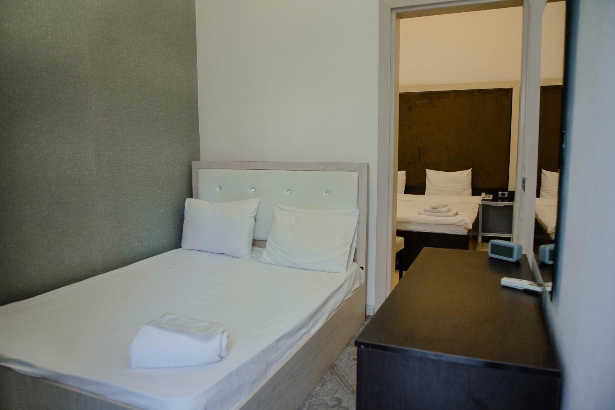 Solo Boutique Hotel Baku Exterior photo